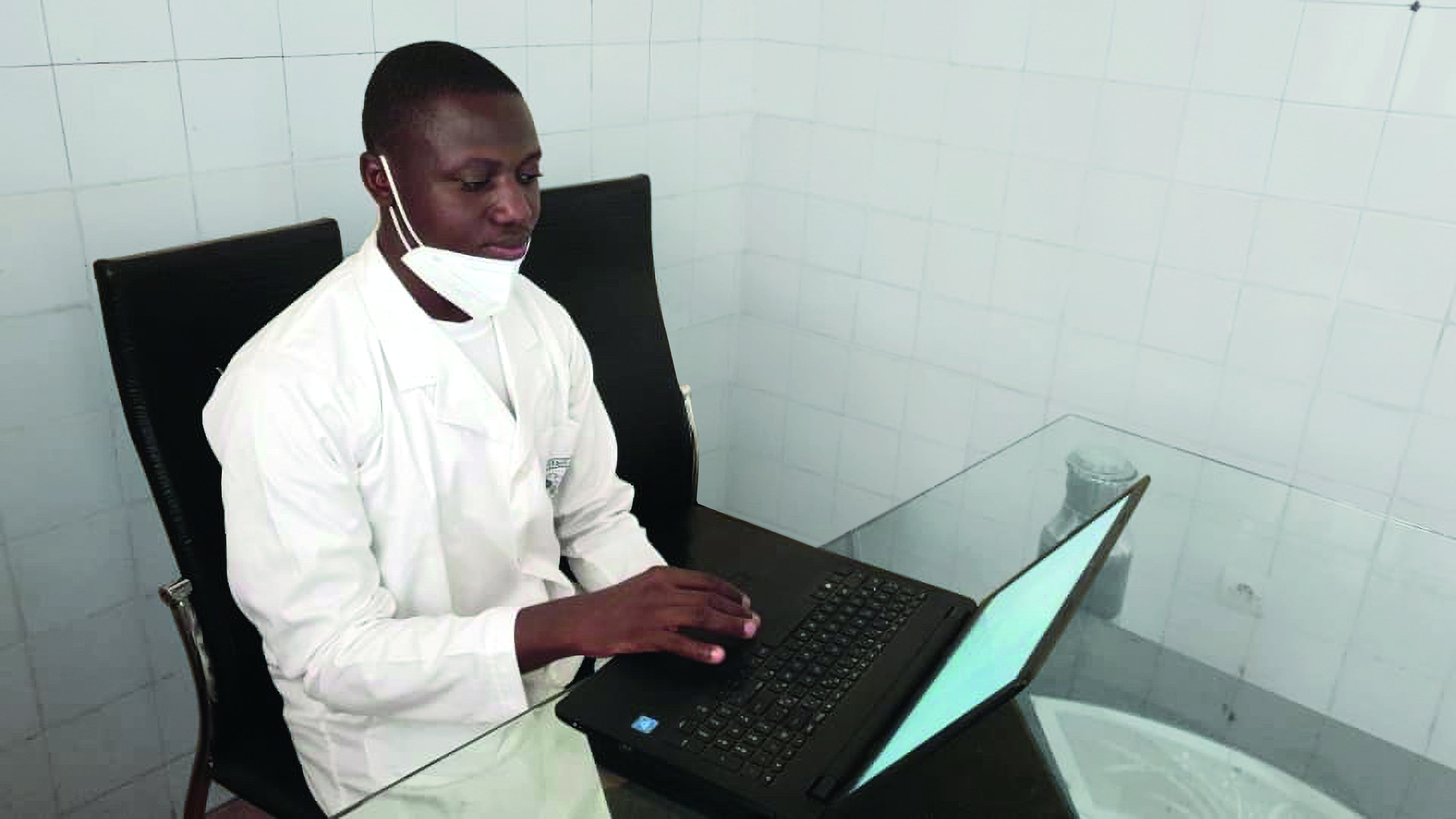 Formar a los profesionales de la salud en África